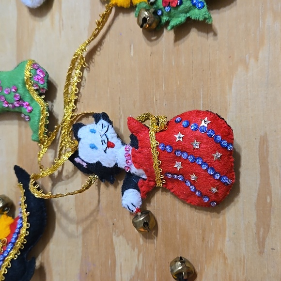 Vintage handmade Felt Disney Ornaments Lot of 6 - Picture 3 of 7